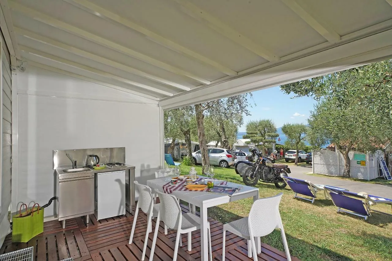 Camping Spiaggia D' Oro Torri Torri Del Benaco Italy