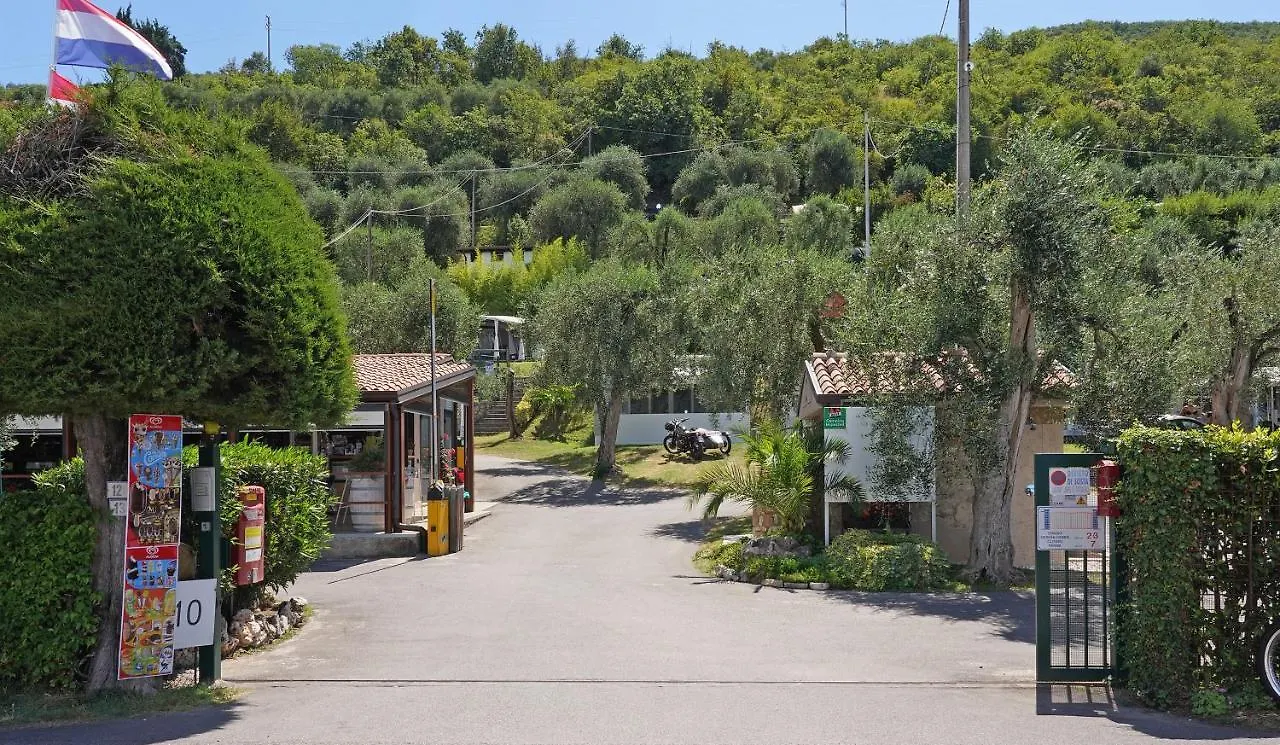 Camping Spiaggia D' Oro Torri Torri Del Benaco 0*,