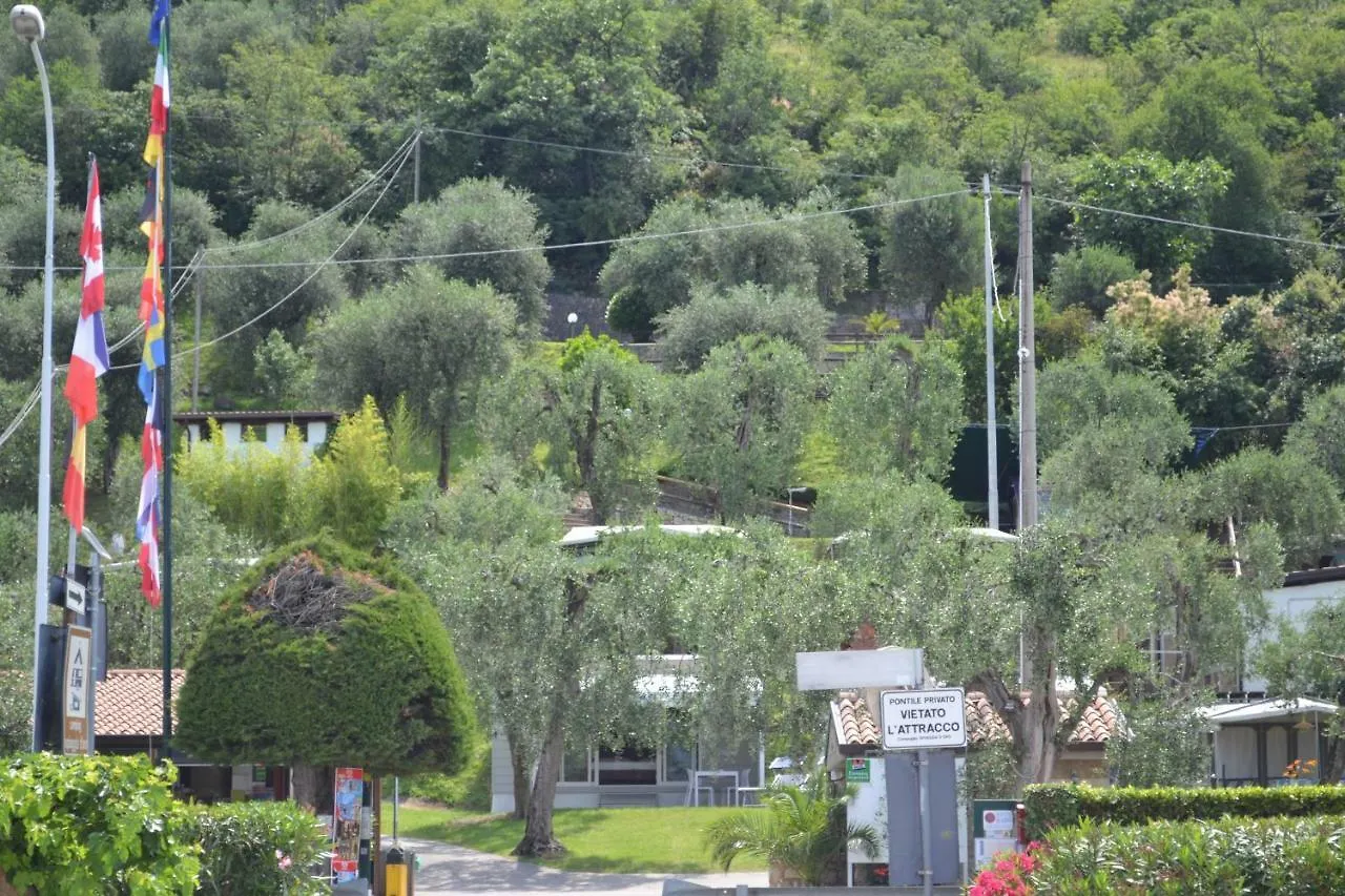 Camping Spiaggia D' Oro Torri Torri Del Benaco Italy